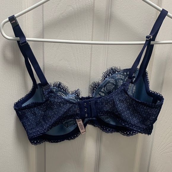 Victoria's Secret Midnight Lace Bra - Picture 2 of 4